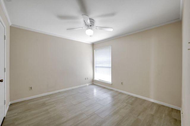 104 Lakeview Terrace D, Conroe, TX 77356