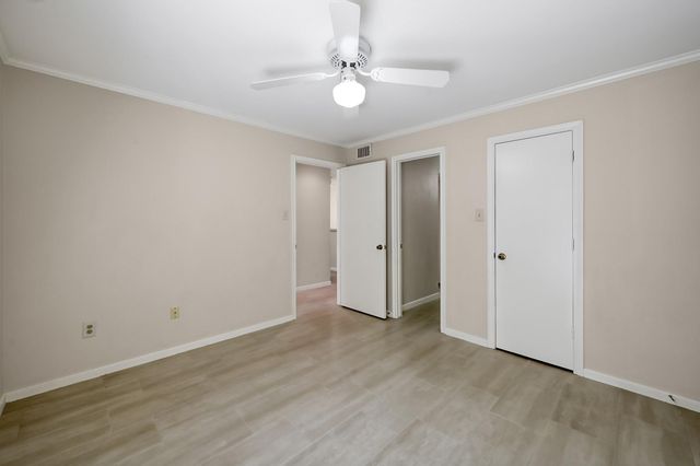 104 Lakeview Terrace D, Conroe, TX 77356