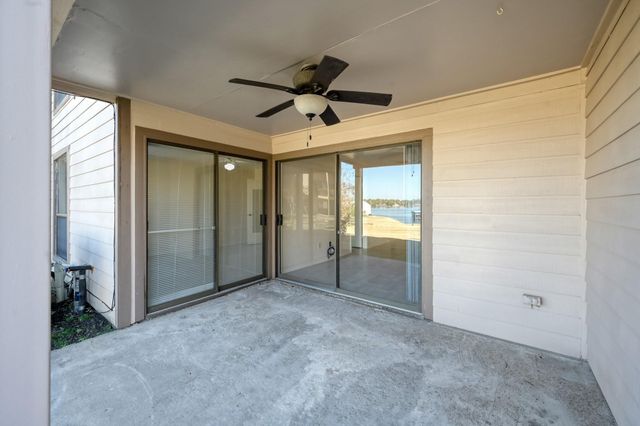 104 Lakeview Terrace D, Conroe, TX 77356