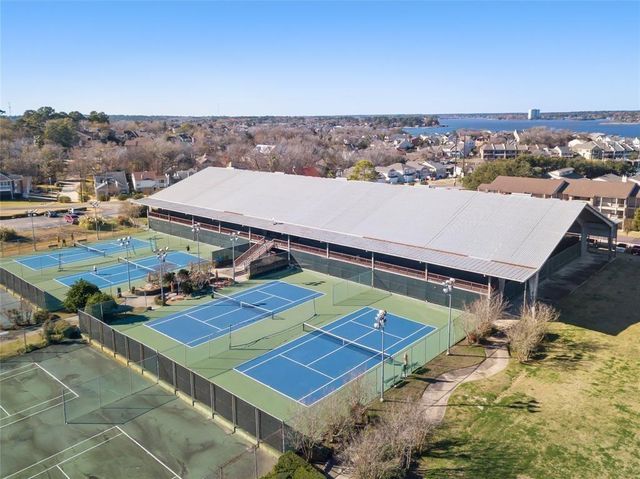 104 Lakeview Terrace D, Conroe, TX 77356