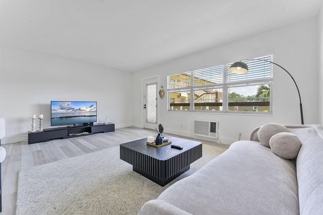 275 Mansfield G 275, Boca Raton, FL 33434