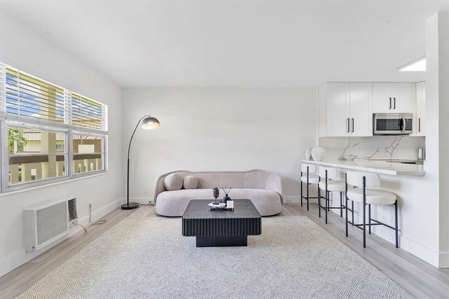 275 Mansfield G 275, Boca Raton, FL 33434