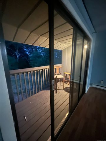 72 Buddington Road APT 8, Groton, CT 06340