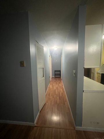 72 Buddington Road APT 8, Groton, CT 06340