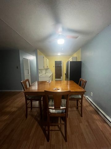 72 Buddington Road APT 8, Groton, CT 06340