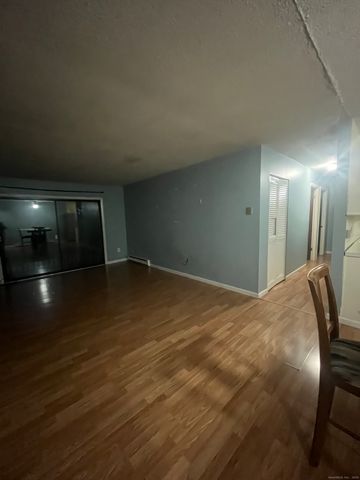 72 Buddington Road APT 8, Groton, CT 06340