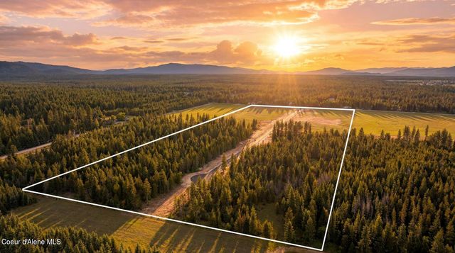 4 Ellington Ct, Athol, ID 83801