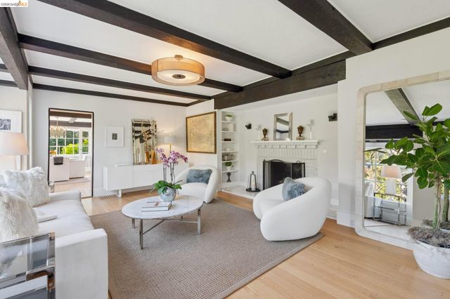 5900 Marden Ln, Oakland, CA 94611