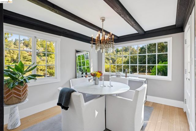 5900 Marden Ln, Oakland, CA 94611