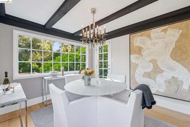 5900 Marden Ln, Oakland, CA 94611