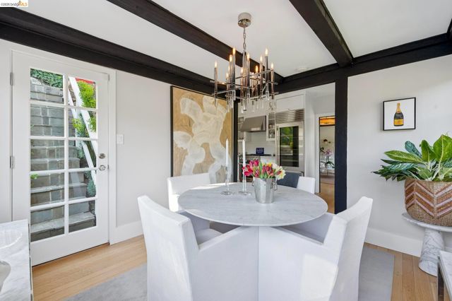 5900 Marden Ln, Oakland, CA 94611