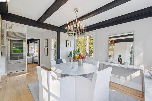 5900 Marden Ln, Oakland, CA 94611