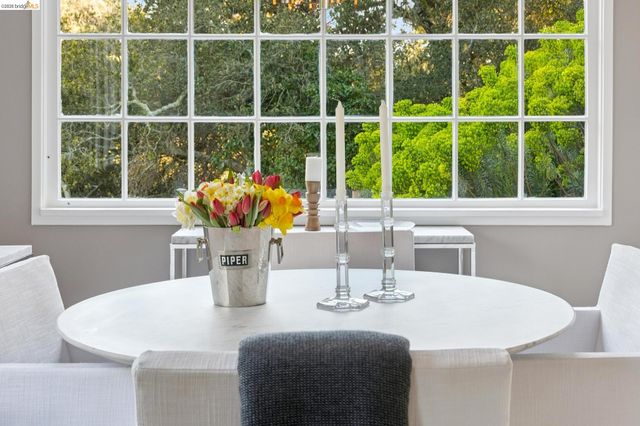 5900 Marden Ln, Oakland, CA 94611