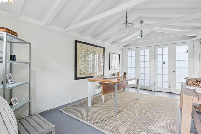 5900 Marden Ln, Oakland, CA 94611