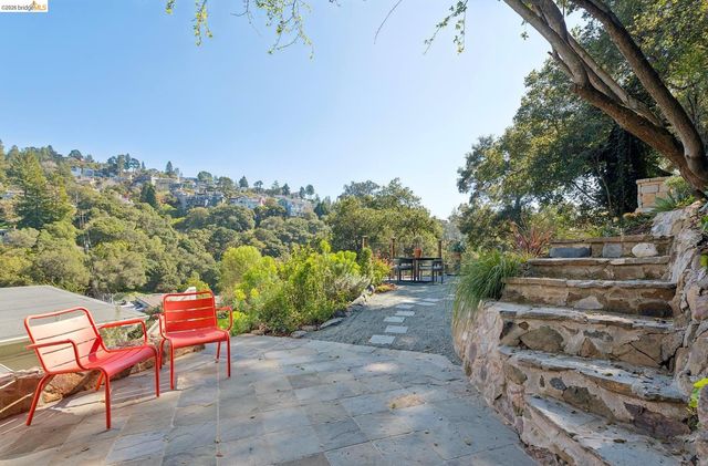 5900 Marden Ln, Oakland, CA 94611