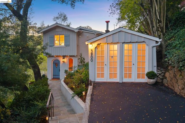 5900 Marden Ln, Oakland, CA 94611