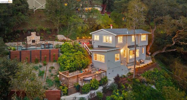 5900 Marden Ln, Oakland, CA 94611