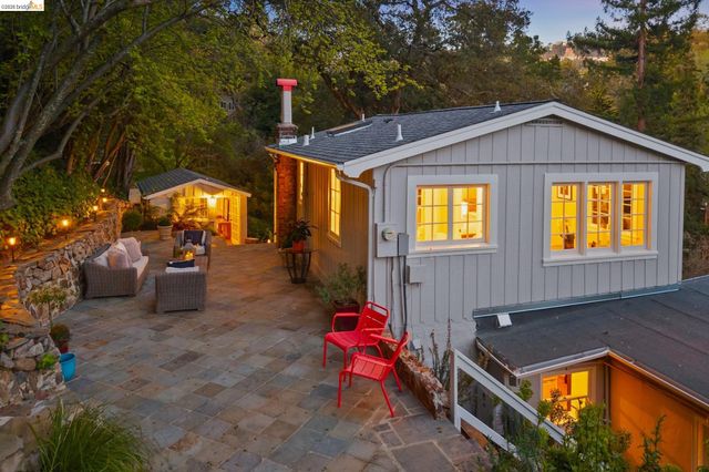 5900 Marden Ln, Oakland, CA 94611