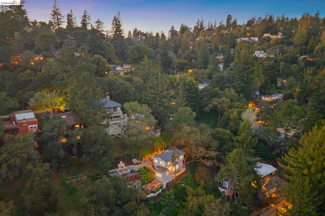 5900 Marden Ln, Oakland, CA 94611