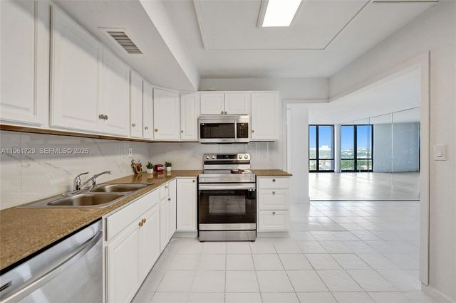 1600 S Ocean Dr 16B, Hollywood, FL 33019