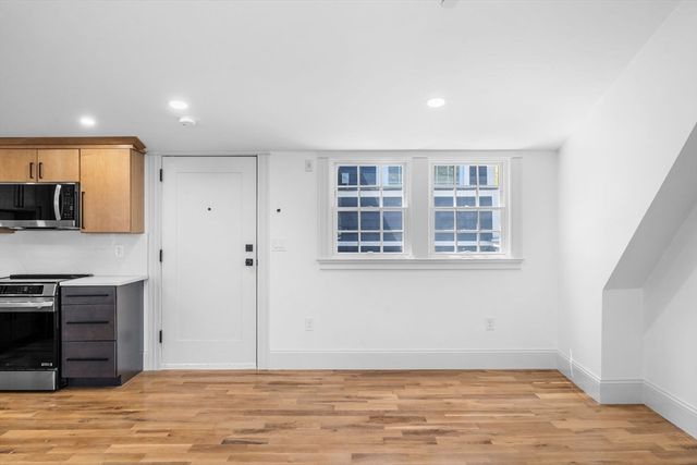 23 Summer Street 10, Salem, MA 01970
