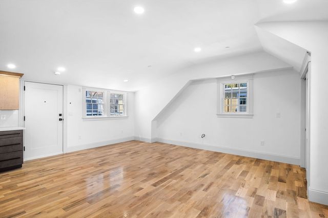 23 Summer Street 10, Salem, MA 01970