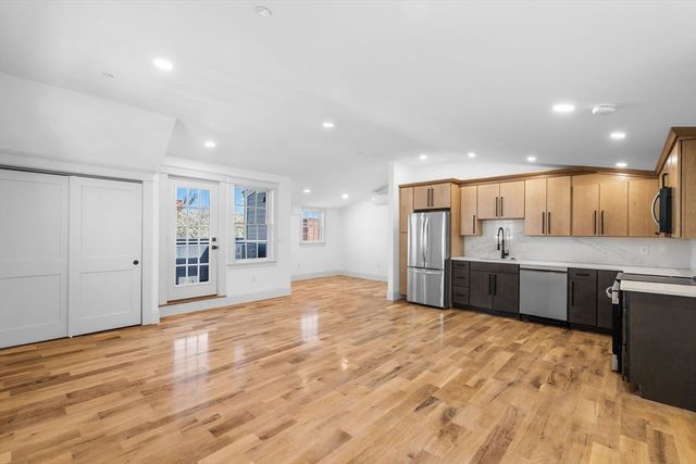23 Summer Street 10, Salem, MA 01970