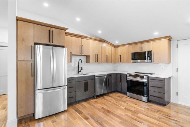 23 Summer Street 10, Salem, MA 01970