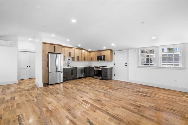 23 Summer Street 10, Salem, MA 01970
