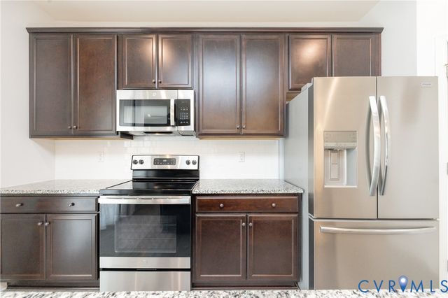 7710 Broadstairs Ln, New Kent, VA 23124