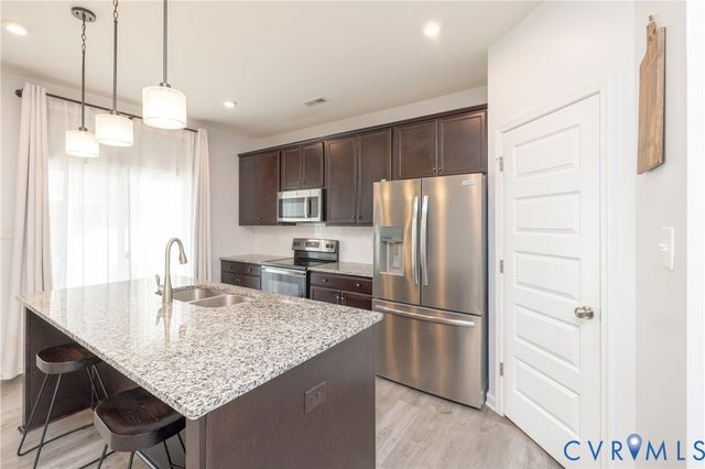 7710 Broadstairs Ln, New Kent, VA 23124