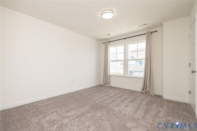 7710 Broadstairs Ln, New Kent, VA 23124