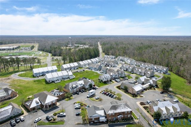 7710 Broadstairs Ln, New Kent, VA 23124