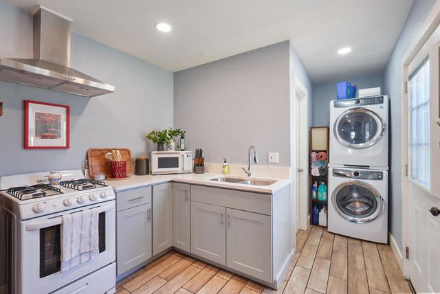 526 Flower St, Turlock, CA 95380