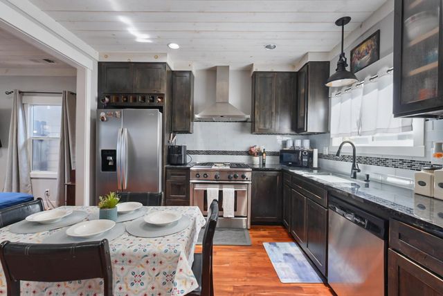 526 Flower St, Turlock, CA 95380