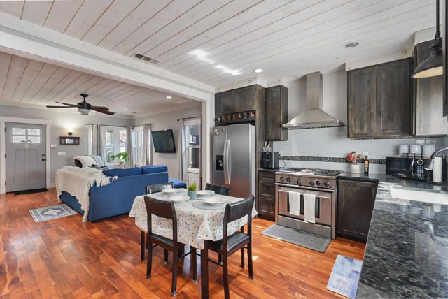 526 Flower St, Turlock, CA 95380