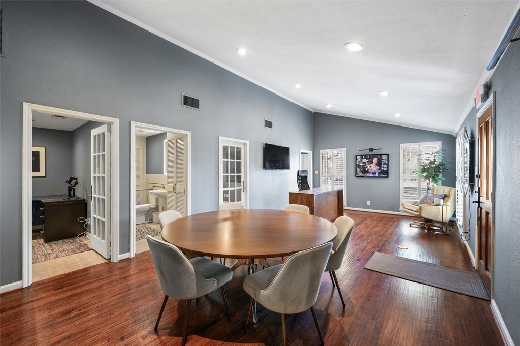 2655 Myrtle Springs Avenue, Dallas, TX 75220 — photo 3