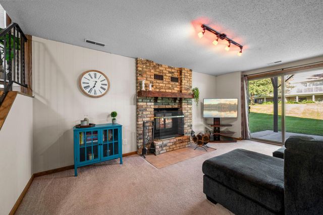 3837 Gershwin Avenue N, Oakdale, MN 55128