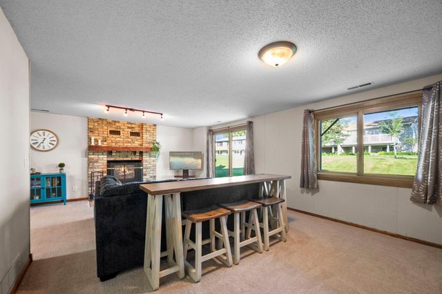 3837 Gershwin Avenue N, Oakdale, MN 55128