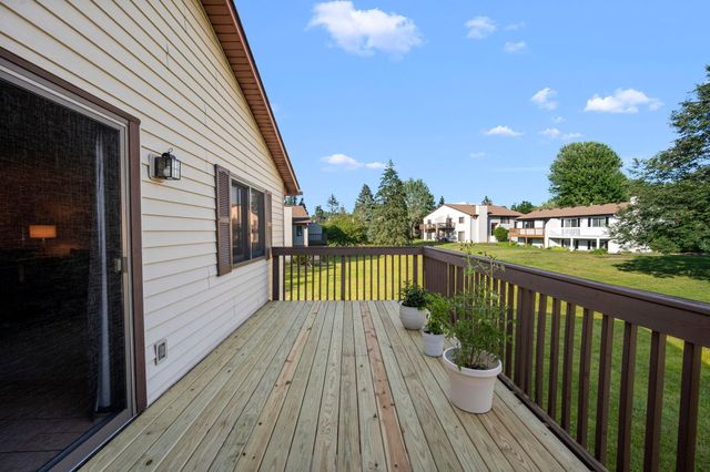 3837 Gershwin Avenue N, Oakdale, MN 55128