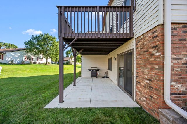 3837 Gershwin Avenue N, Oakdale, MN 55128