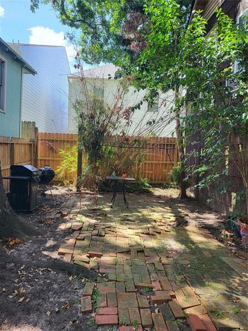 1529 Welch Street, Houston, TX 77006