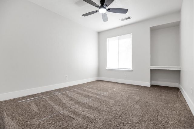 1828 E Hillcrest Drive, Visalia, CA 93292