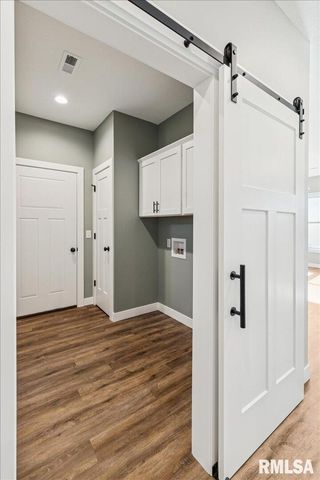 1323 5TH Avenue, De Witt, IA 52742