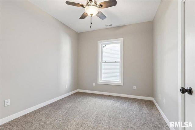 1323 5TH Avenue, De Witt, IA 52742