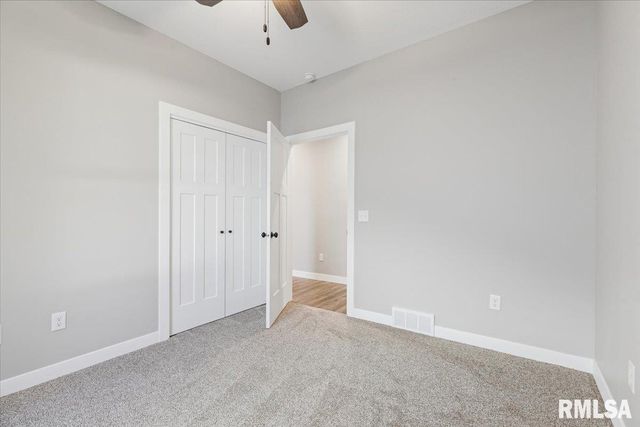 1323 5TH Avenue, De Witt, IA 52742