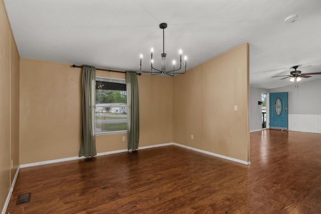 137 Smith Dr, Kilgore, TX 75662