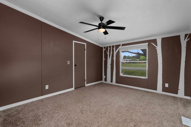 137 Smith Dr, Kilgore, TX 75662