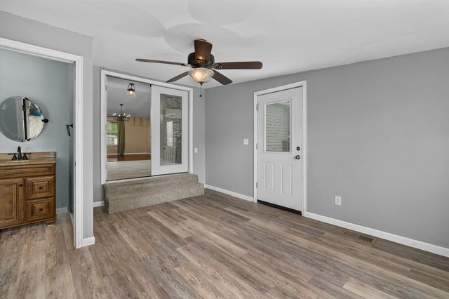 137 Smith Dr, Kilgore, TX 75662