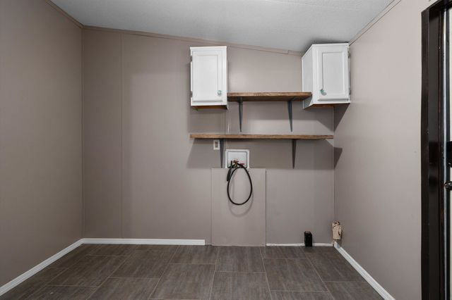 137 Smith Dr, Kilgore, TX 75662